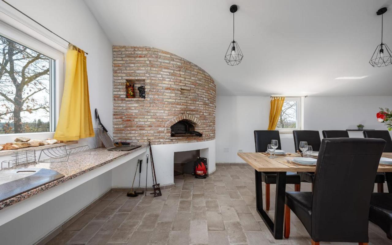 Apartments Valeria Divšići Eksteriør billede