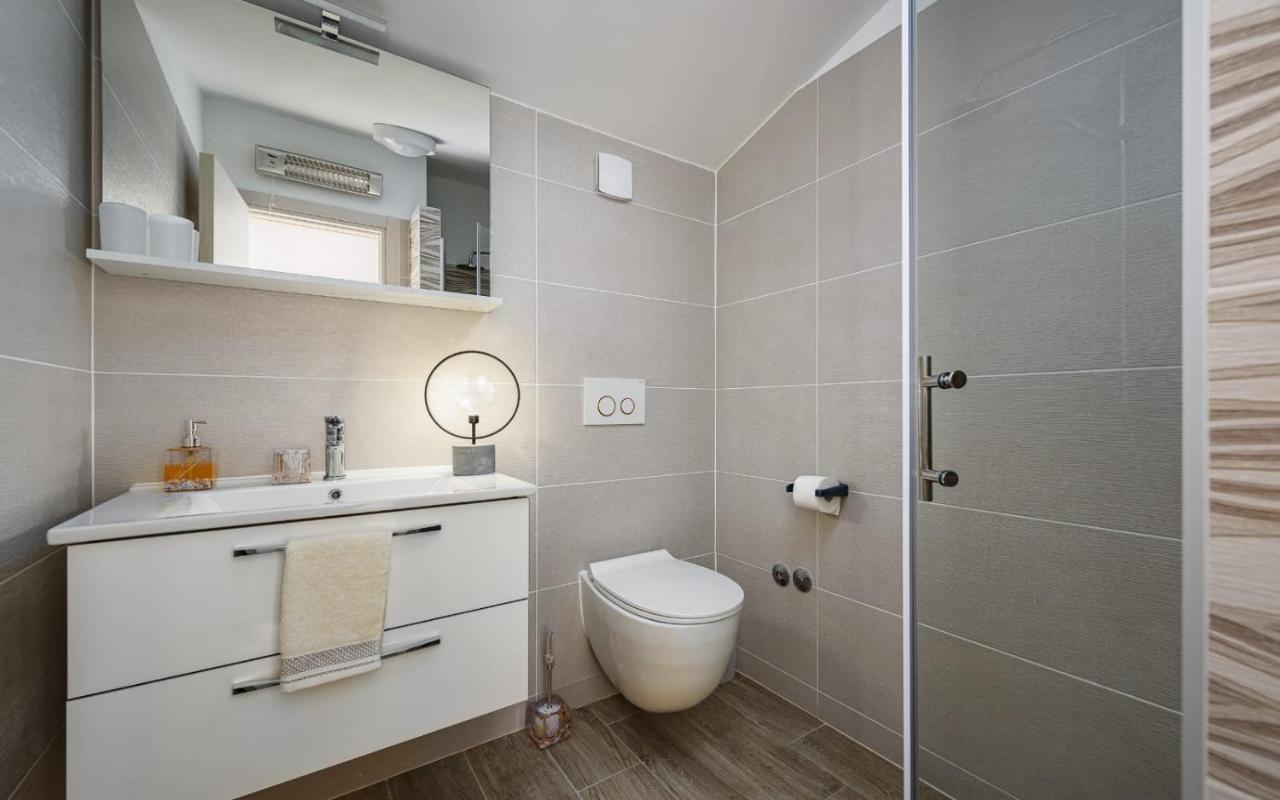 Apartments Valeria Divšići Eksteriør billede