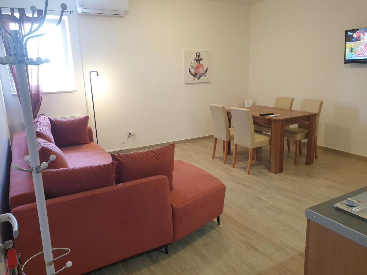 Apartments Valeria Divšići Eksteriør billede
