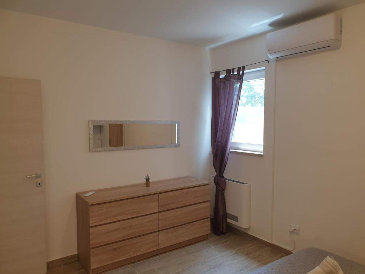 Apartments Valeria Divšići Eksteriør billede